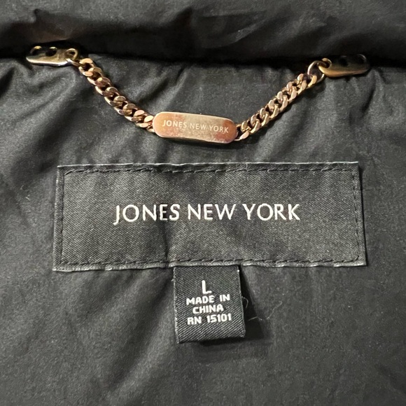 Jones New York Black Puffer Jacket with Faux Fur Hood - Picture 15 of 16